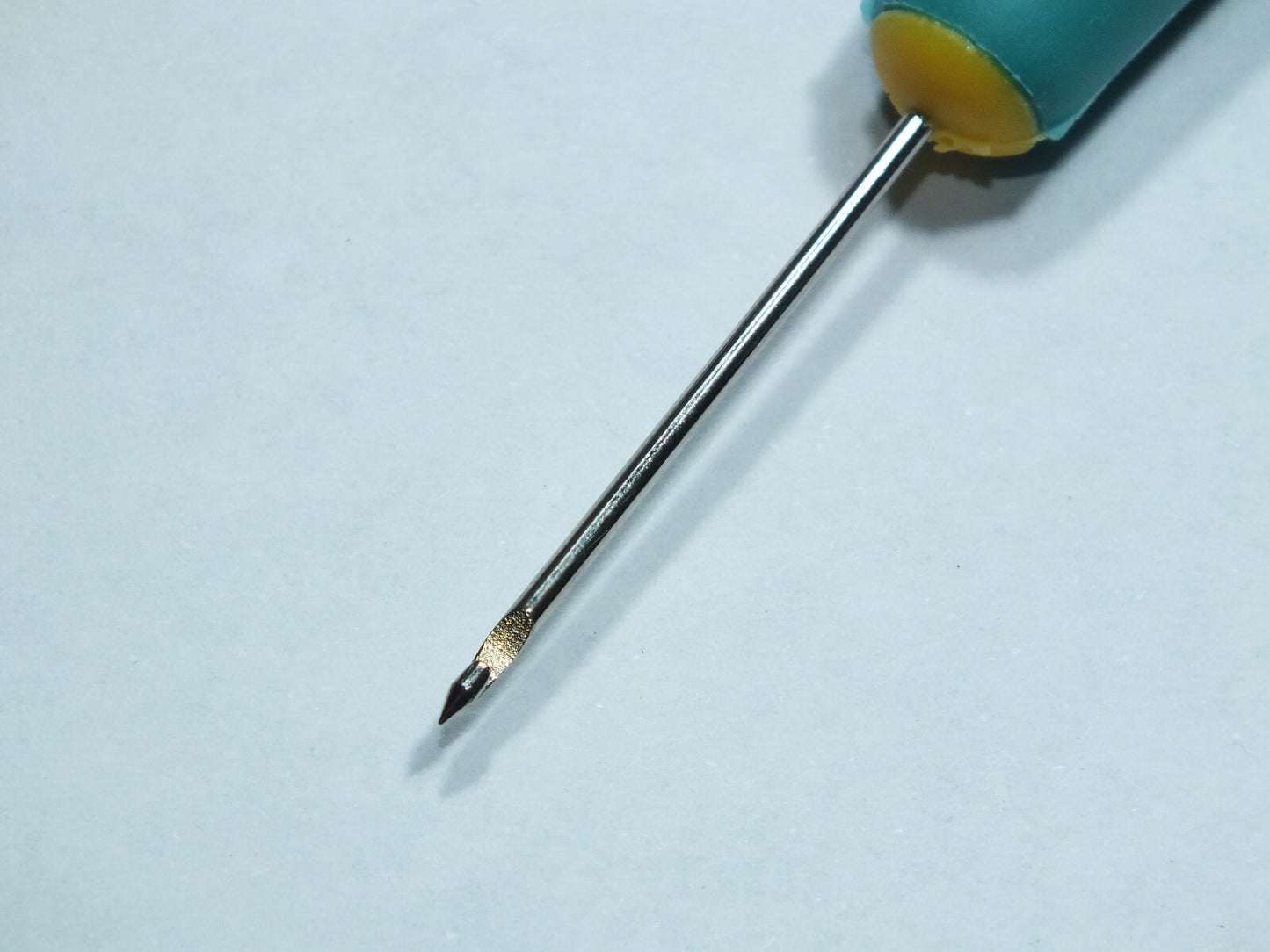 Vorstecher  Ahle mit Haken  Lederahle 13,5 cm lang mit Kunststoffgriff