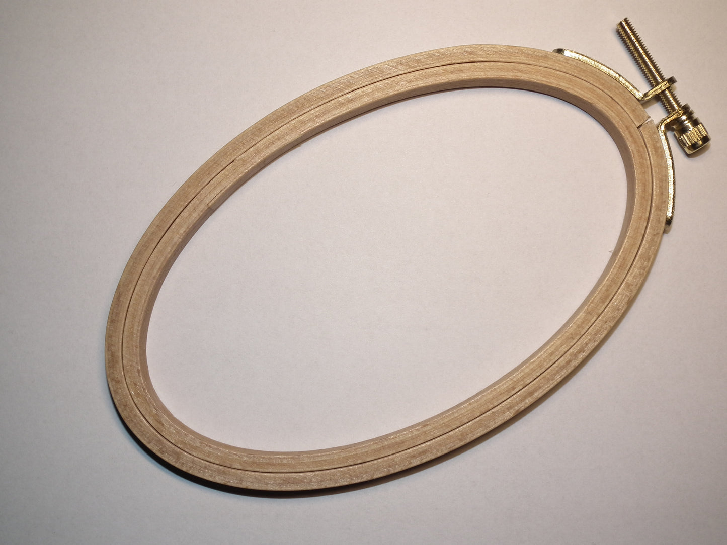 Stickrahmen oval aus Buchenholz