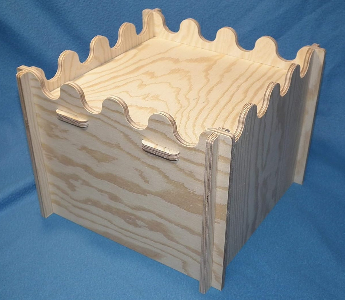 Praktisches Haus / Burg für Meerschweinchen Zwergkaninchen zerlegbar aus Holz