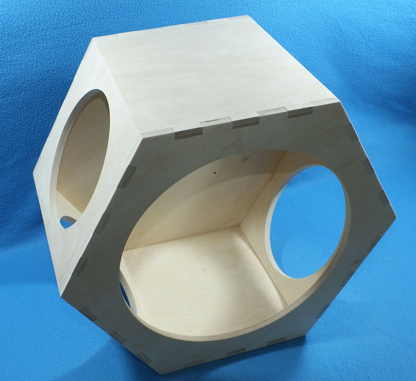 Katze Hexagon Sechseck Wand Spielplatz Schlafplatz Cat wall walk Wandpark Katzen