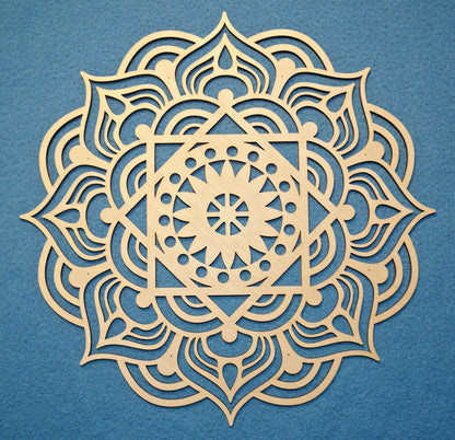 Wandtattoo Mandala filigran aus Holz 28 cm Durchmesser