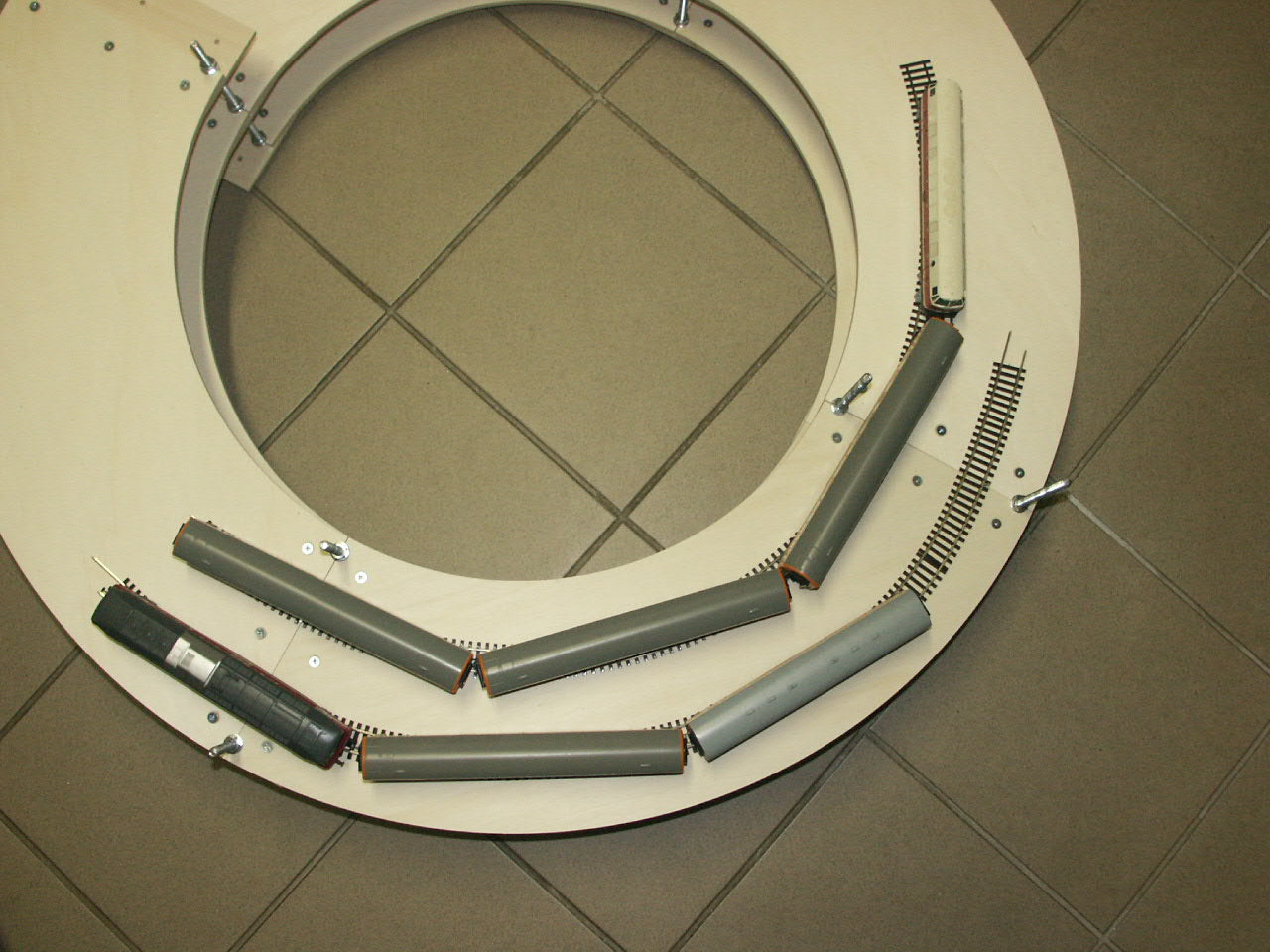 Gleiswendel Spur H0 Modellbahn Zweigleis 2,5 Ebenen mit An- und Abfahrt