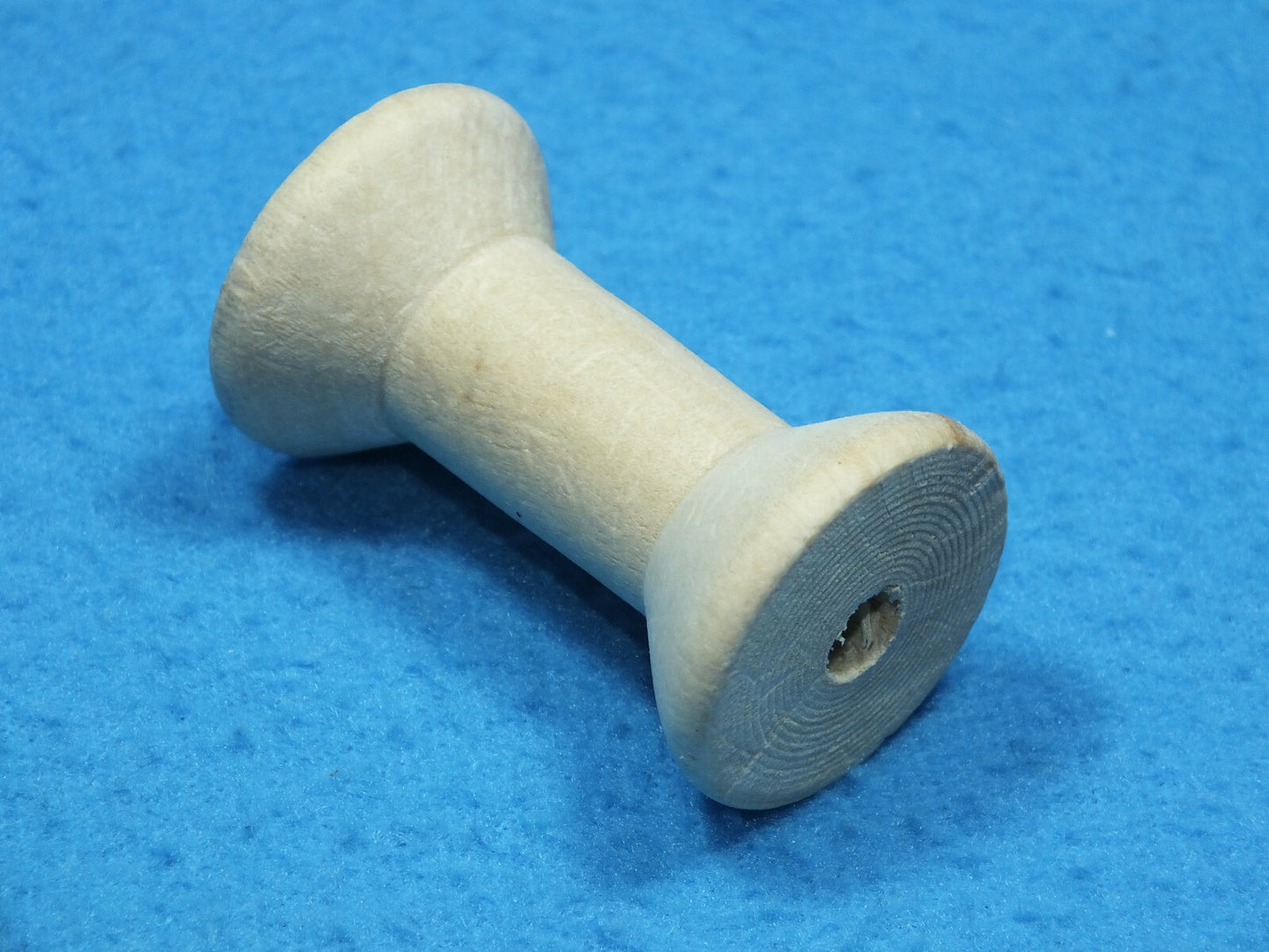 Holz Zwirnspule Garnrolle   48 mm x 30 mm   Dekospule Holzspule Spule unlackiert