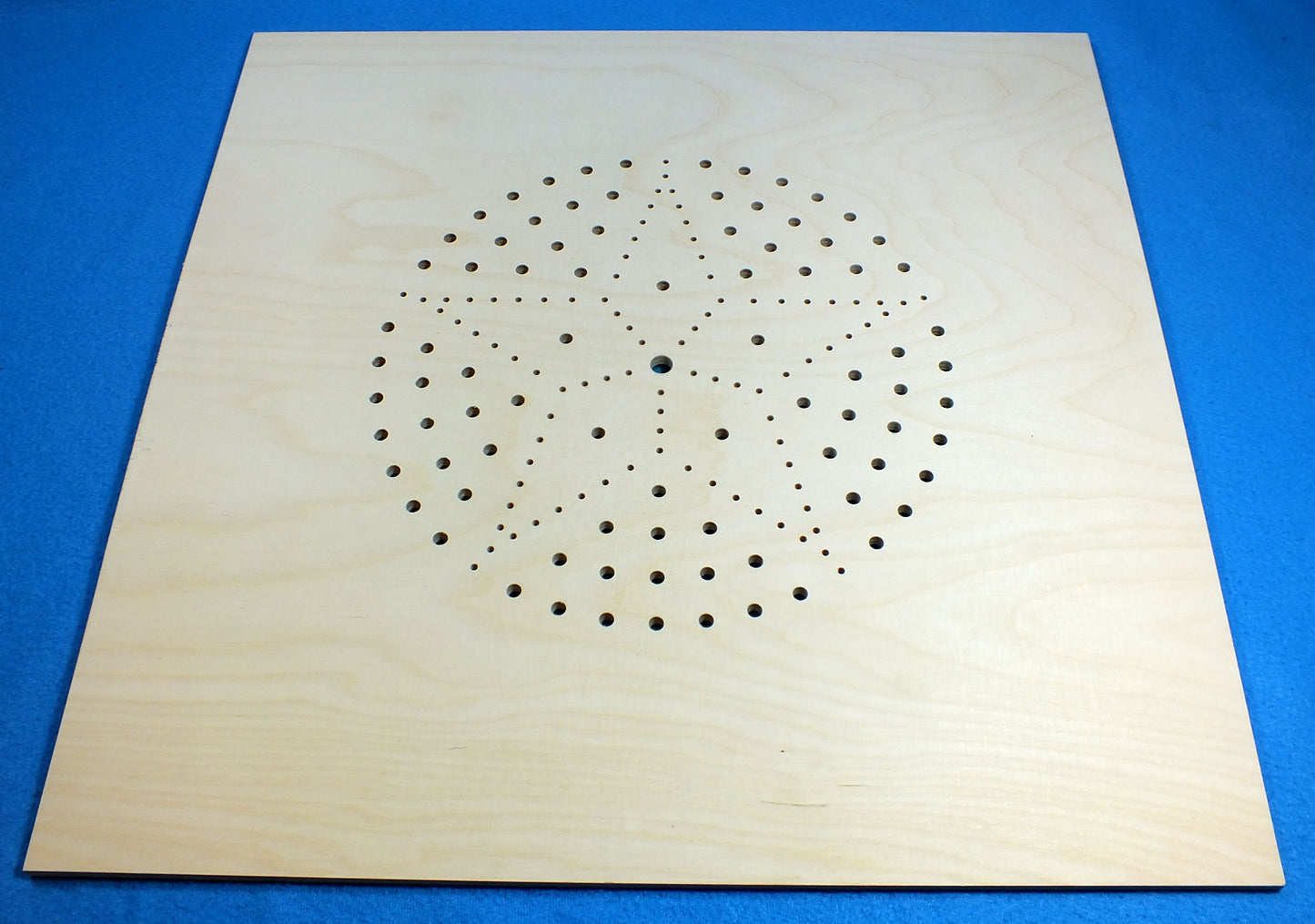 Holz Sitzfläche Sitzplatte Stuhlplatte mit Lochmuster Stern